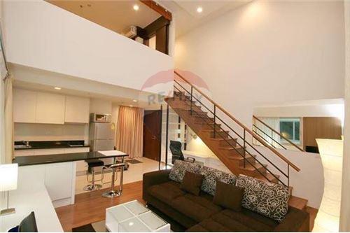 The Rajdamri Condo for rent